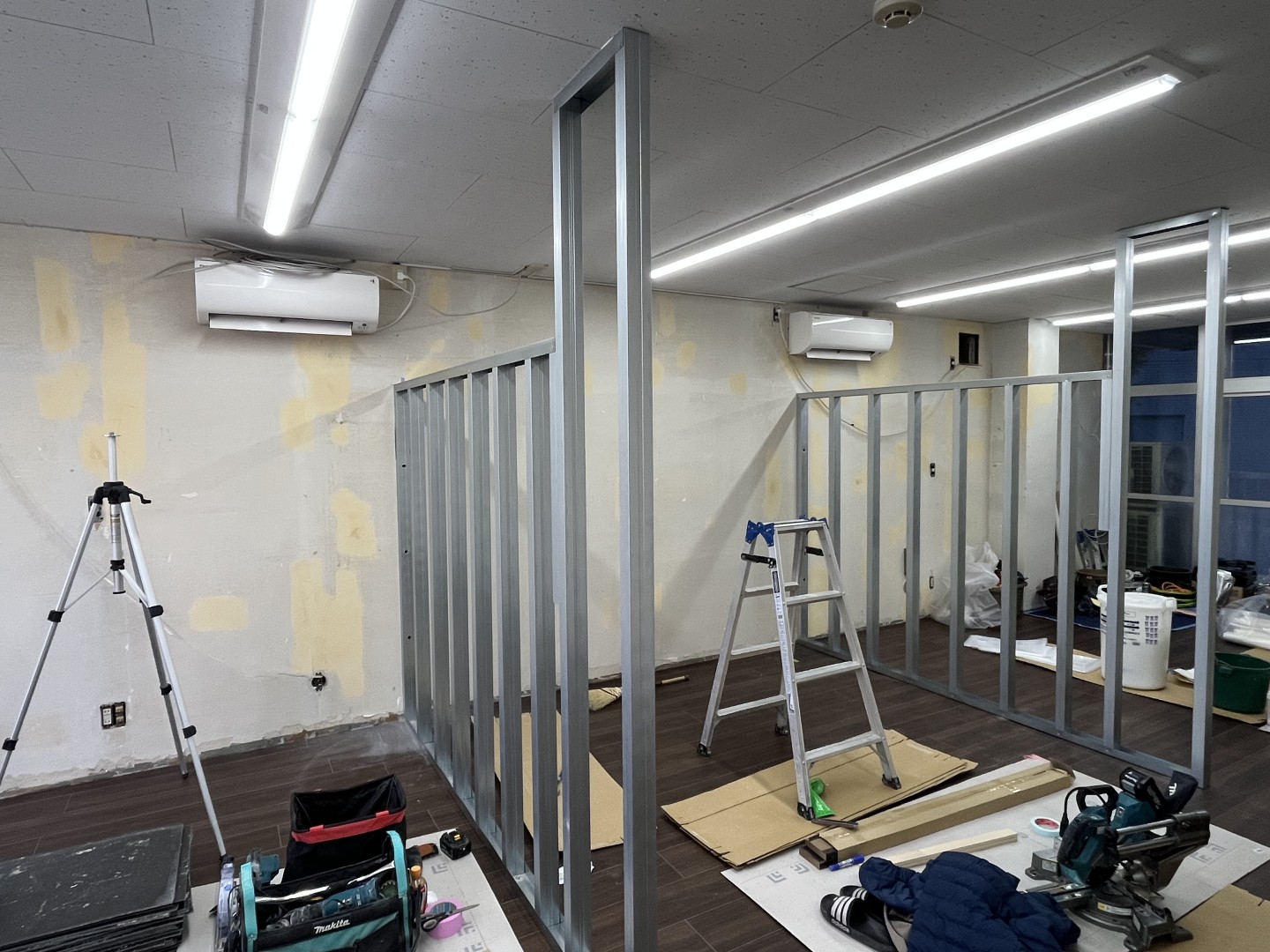 間仕切り工事