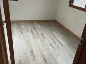 フローリング上張り